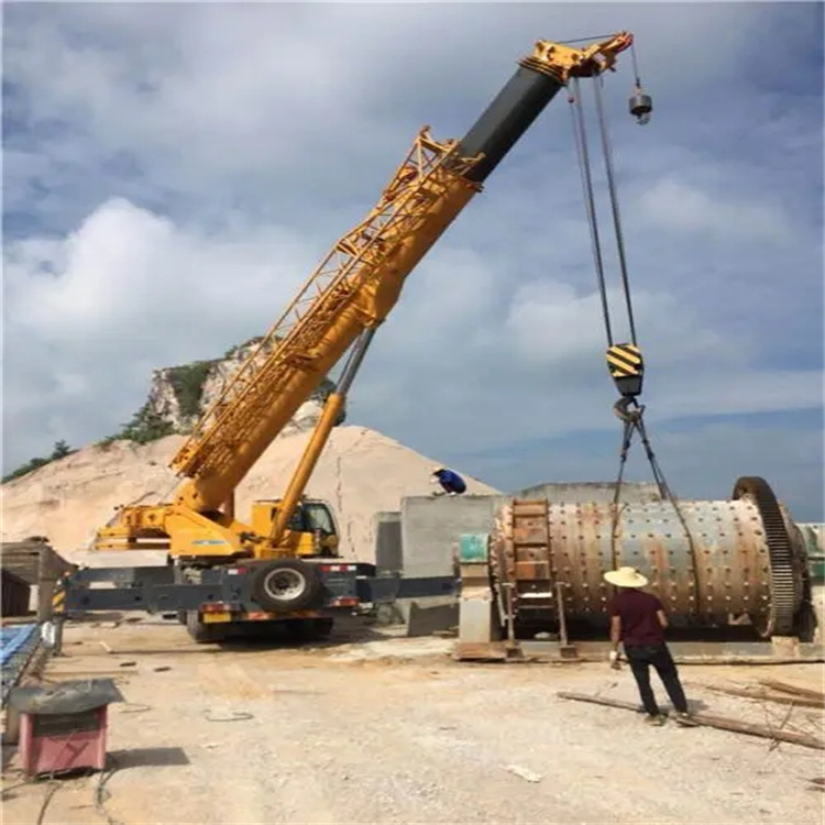 布拖吊车的运输费用是否包含在租赁费用中